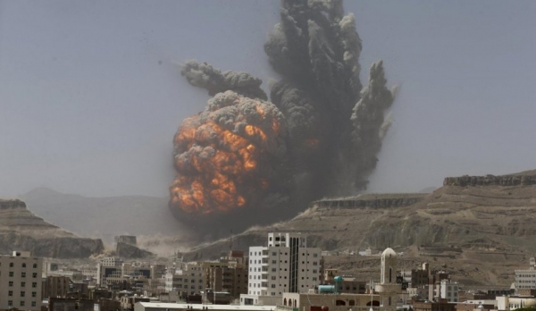 الحوثيون يتهمون التحالف بشن 15 غارة جوية على محافظتي مأرب والجوف
