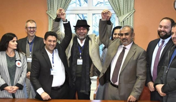 الحوثيون يعلنون عن صفقة لتبادل الأسرى مع القوات الحكومية في تعز