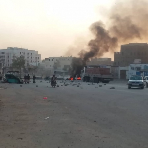 حاولت الميليشيات افشال الاحتجاجات باشعال الحرائق وقطع الطرقات
