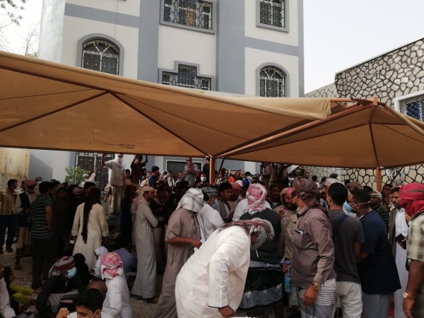 إجراءات السعودية بشأن "كورونا" تضاعف معاناة المغتربين اليمنيين أمام المختبرات