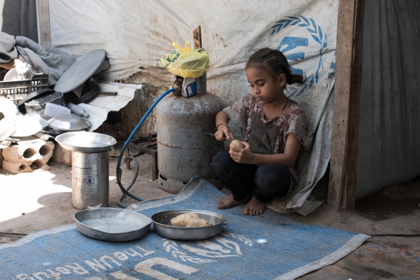 الأمم المتحدة : 40 في المئة من سكان اليمن يكافحون في تلبية الغذاء اليومي
