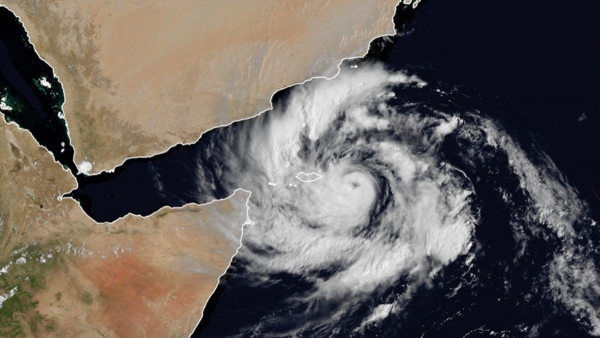 تطور منخفض بحر العرب إلى عاصفة استوائية وتوقعات بأمطار غزيرة على سقطرى