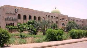 جامعة عدن تدشن امتحانات القبول للسنة التحضيرية بكلية الطب