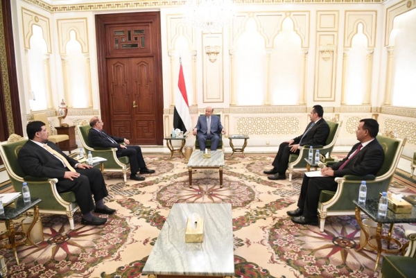 لقاء الرئيس هادي مع نائبه ورئيس الوزراء