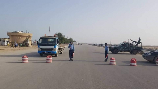 إدارة شرطة السير بالمهرة تواصل خطتها المرورية الخاصة بالكورنيش خلال أيام عيد الأضحى
