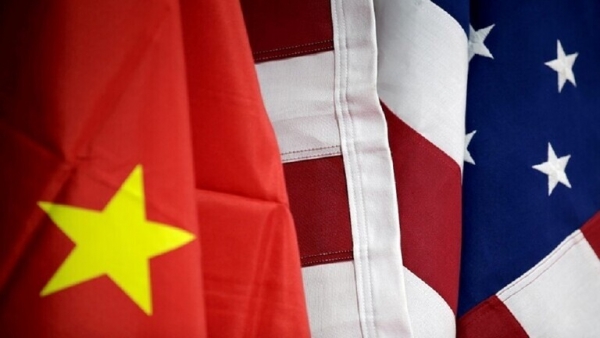 العلمان الصيني والأمريكي