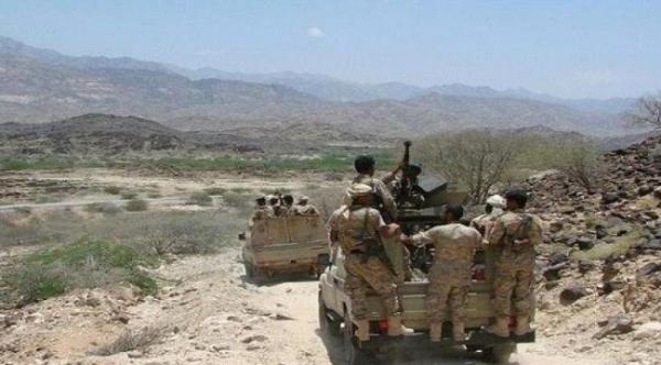 الجيش الوطني يهاجم مواقع وثكنات الحوثيين غربي تعز