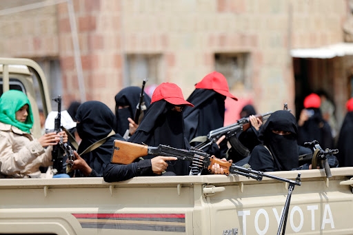 نساء حوثيات يحملن السلاح في صنعاء - أرشيفية