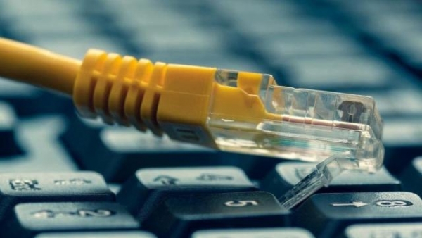 عودة خدمة الانترنت إلى اليمن بعد انقطاع  دام أربعة أيام
