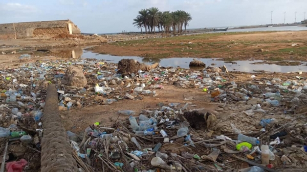 تكدس كبير للقمامة في شوارع وسواحل حديبو - أرشيفية