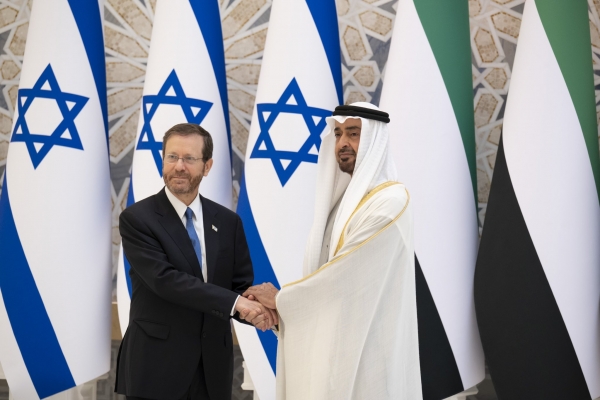الرئيس الإسرائيلي وولي عهد أبوظبي محمد بن زايد