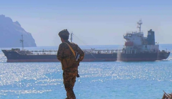 جماعة الحوثي تتبنى الهجوم على ميناء "قنا" النفطي بشبوة