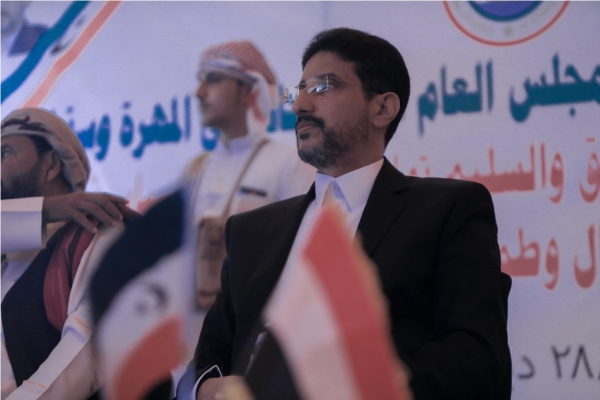 رئيس المجلس العام وشيخ مشايخ سقطرى يهنئان عُمان بالعيد الوطني