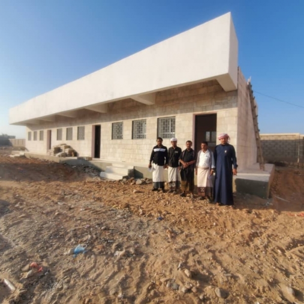 المهرة.. مكتب التربية بسيحوت يتسلم مشروع فصول إضافية لمدرسة سمية