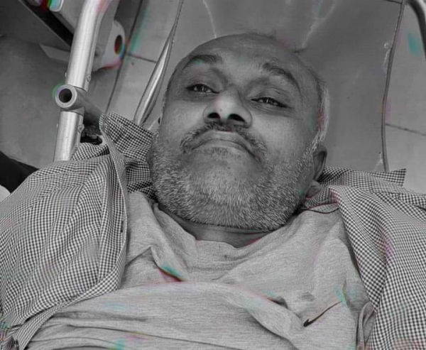 وفاة الصحفي فؤاد الجيلاني متأثرا بإصابته بطلق ناري من شقيقه