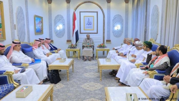 مصدر حكومي: تعقيدات بشأن الرواتب تعرقل المفاوضات مع الحوثي