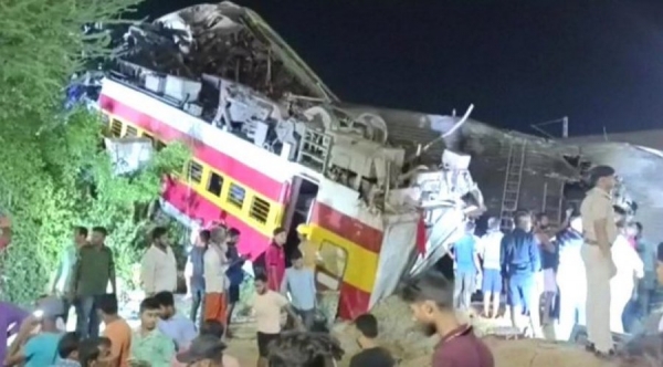 207 قتلى وأكثر من 850 جريح حصيلة أولية لحادث القطارات بالهند