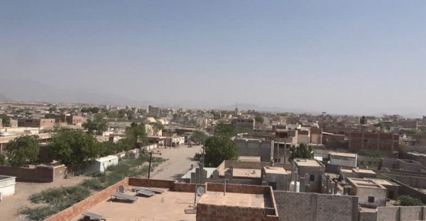 مقتل طفل بقصف حوثي على تجمعات سكانية في حيس بالحديدة