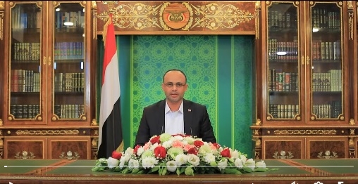 "الحوثي" يثمن عالياً الجهود العُمانية في سبيل تحقيق السلام باليمن