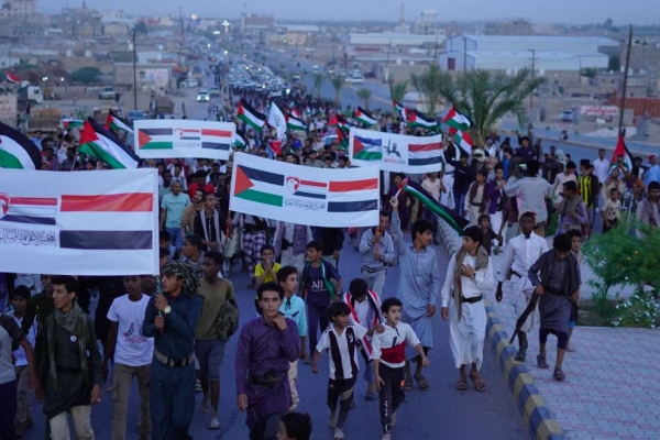 مسيرات في عدة محافظات يمنية تندد بجرائم الاحتلال في غزة (صور)