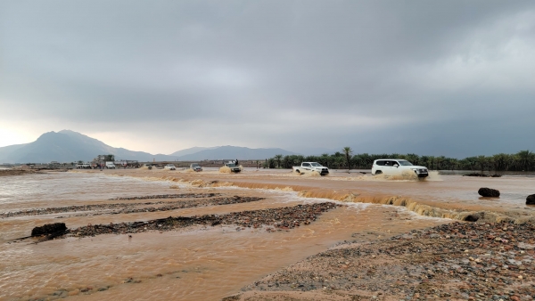 سيول وأمطار غزيرة في أرخبيل سقطرى تأثرا بالحالة المدارية "تيج"