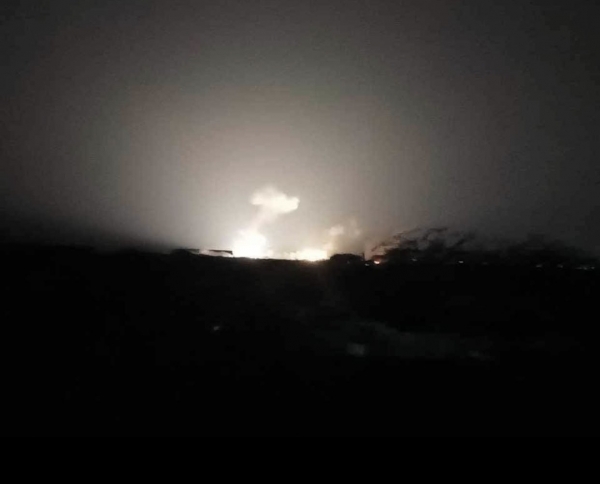 سفينة حربية أمريكية تقول إنها أسقطت صاروخا باليستيا أطلق من اليمن