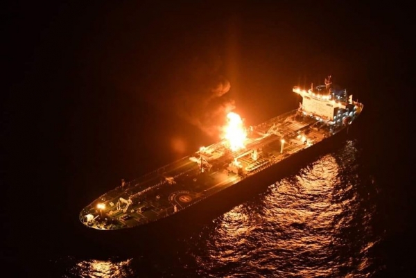 الحوثيون يعلنون استهداف سفينة أمريكية كانت متجهة إلى "إسرائيل"