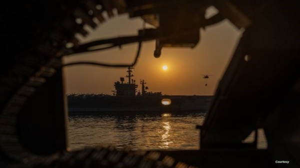 البحرية البريطانية: تعرض سفينة لهجوم بصاروخين في البحر الأحمر