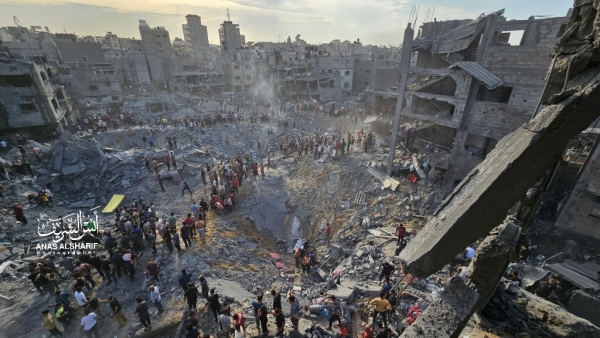 ناطق الحوثيين: ندعو العالم لعدم البقاء متفرجاً إزاء المذابح الصهيونية في غزة