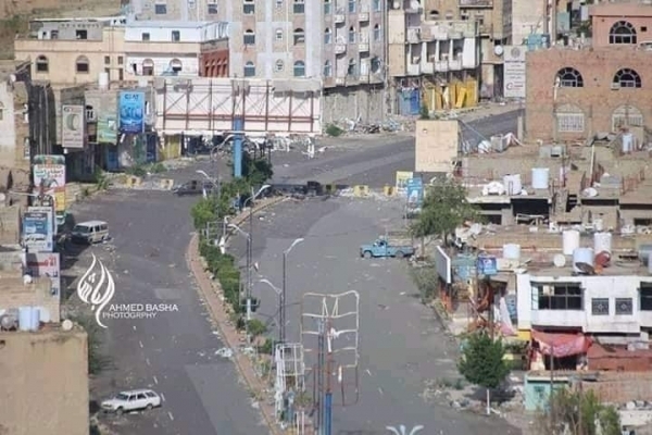تعز...اللجنة الحكومية تطلق مبادرة جديدة حول فتح الطرقات وتدعو الحوثي للاستجابة