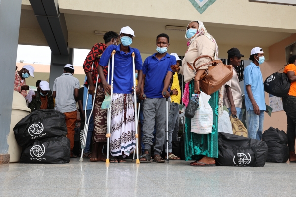 المنظمة الدولية للهجرة تعلن إجلاء 1600 مهاجر إفريقي من اليمن
