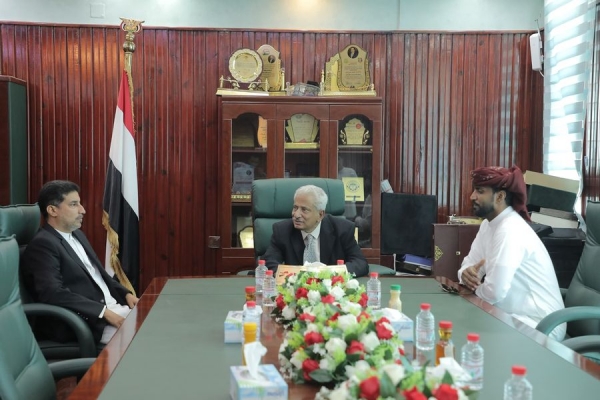 السلطان آل عفرار يؤكد وقوف المجلس العام إلى جانب السلطة المحلية بالمهرة