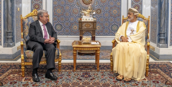 سلطان سلطنة عمان هيثم بن طارق والأمين العام للأمم المتحدة أنطونيو غوتيريش