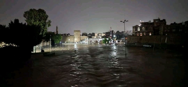 فيضان سائلة صنعاء بسبب الأمطار الغزيرة