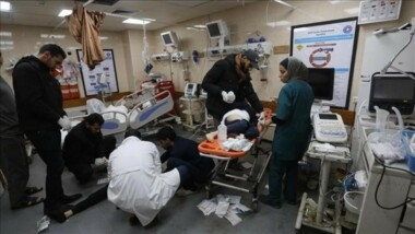 أطباء بلا حدود تحذر من توقف جميع الأنشطة الطبية في غزة