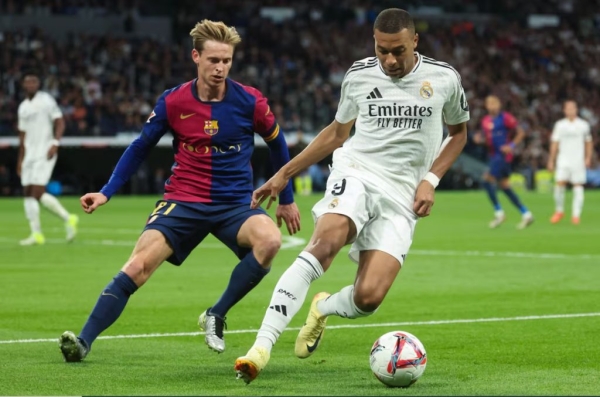 "كلاسيكو اللقب".. برشلونة يطمح للتتويج بلقب جديد من بوابة ريال مدريد "كلاسيكو اللقب".. برشلونة يطمح للتتويج بلقب جديد من بوابة ريال مدريد
