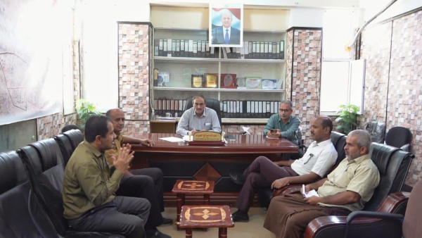 أمين عام محلي شبوة يدعو لتكثيف التدخلات الإنسانية أمين عام محلي شبوة يدعو لتكثيف التدخلات الإنسانية