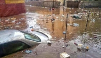 سيول جارفة في عدن تغرق عشرات المنازل وتتسبب بأضرار كبيرة