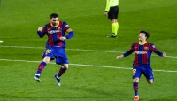 برشلونة يسحق ألافيس بخماسية قبل مواجهة باريس سان جيرمان
