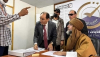 ليبيا.. مفوضية الانتخابات تستبعد القذافي وتبقي على حفتر والدبيبة