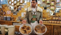 "رويترز": اليمنيون عاجزون عن شراء عسلهم المشهور عالميا بسبب التضخم