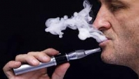 باحثون: السجائر الإلكترونية مسببة للالتهابات ومضرة بالأوعية الدموية ومسرطنة