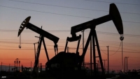 النفط يواصل خسائره وتأثير مخاوف الطلب يفوق قلة الإمدادات