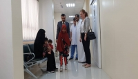 نائبة رئيس البعثة الدبلوماسية الألمانية بمسقط تزور المركز العربي والجرحى اليمنيين بصلالة