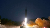 كوريا الشمالية تطلق صاروخا باليستيا مجددا باتجاه البحر الشرقي