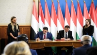 خلال توقيع بن مبارك مع نظيره المجري على البروتوكولات، سبأ