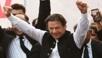 عمران خان يعلن "فوزه" بالانتخابات العامة الباكستانية