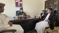 السلطان آل عفرار يؤكد دعمه للأجهزة الأمنية في محافظة المهرة