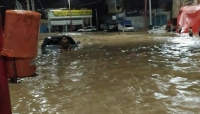سيول الأمطار تغرق شوارع الغيضة بالمهرة (فيديوهات وصور)