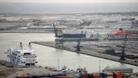 إسبانيا ترفض رسو سفينة تحمل أسلحة إلى الإحتلال الإسرائيلي